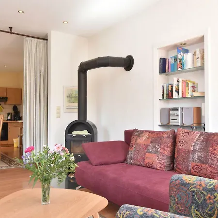 Quaint In Near Sea Apartment