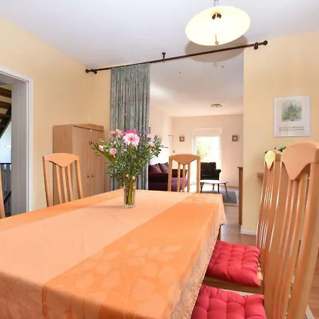 Quaint In Near Sea Apartment *